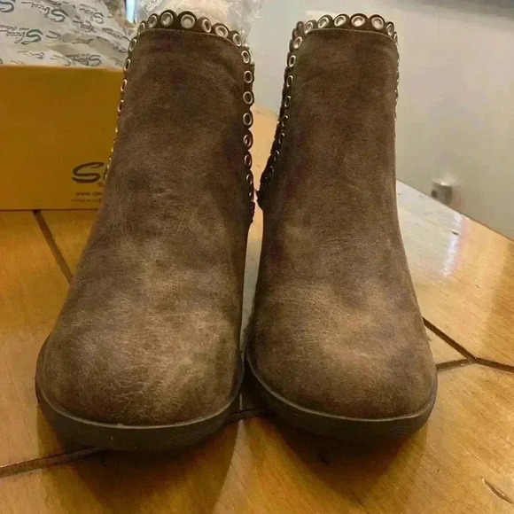 Womens Ankle booties brown vegan low heel 8.5 M NEW Sbicca - Picture 11 of 11